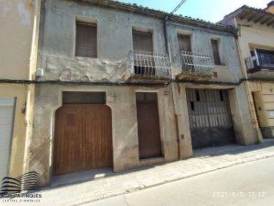 Foto 2 de Casa adossada en venda a Torelló de 6 habitacions amb terrassa i garatge