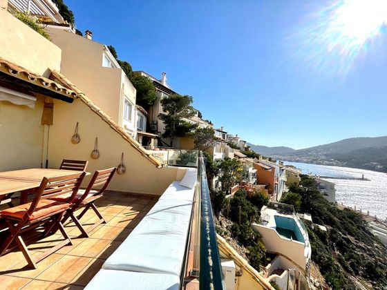 Foto 2 de Piso en venta en Port d'Andratx de 4 habitaciones con terraza y piscina