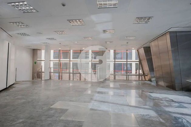 Foto 1 de Alquiler de oficina en Castilla de 340 m²