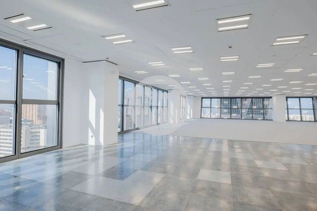 Foto 1 de Alquiler de oficina en Castilla de 592 m²