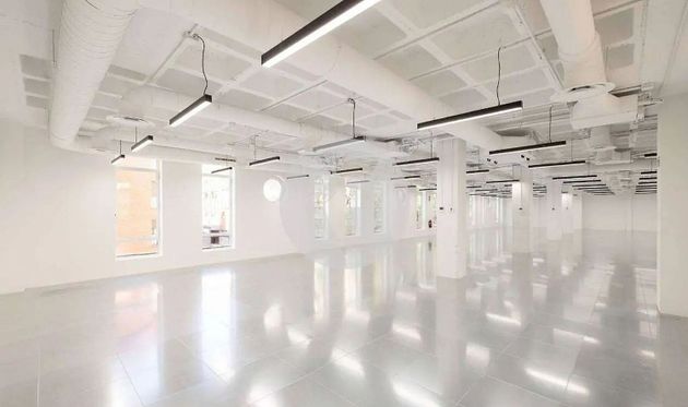 Foto 2 de Alquiler de oficina en Palos de Moguer de 596 m²