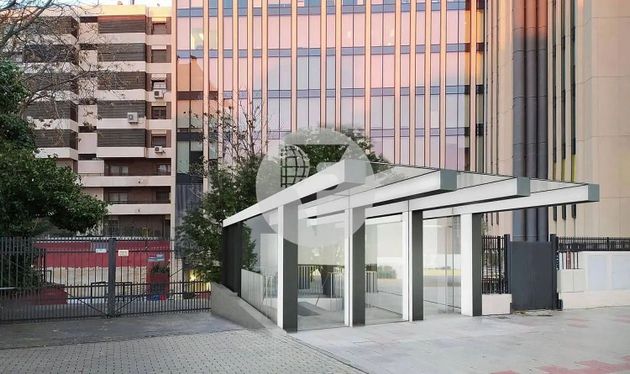 Foto 1 de Alquiler de oficina en Bernabéu - Hispanoamérica de 1995 m²