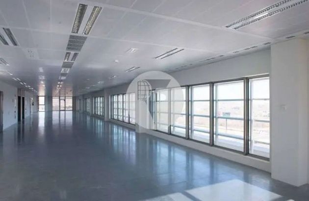 Foto 1 de Alquiler de oficina en Rejas de 3654 m²