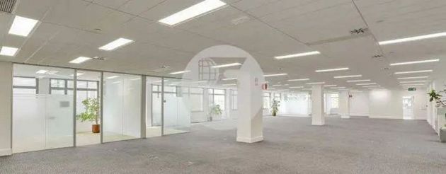 Foto 1 de Alquiler de oficina en Parque Empresarial de 2278 m²