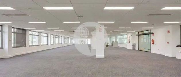 Foto 2 de Alquiler de oficina en Parque Empresarial de 2278 m²