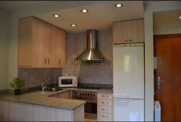 Foto 2 de Pis en lloguer a Eixample Sud – Migdia de 2 habitacions amb garatge i mobles