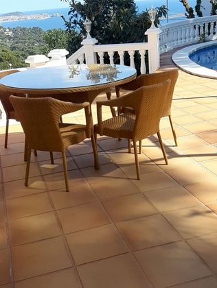Foto 1 de Xalet en venda a Torre Valentina-Mas Vilar de La Mutxada-Treumal de 7 habitacions amb terrassa i piscina