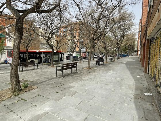Foto 1 de Local en venda a calle Dels Ferrocarrils Catalans de 161 m²