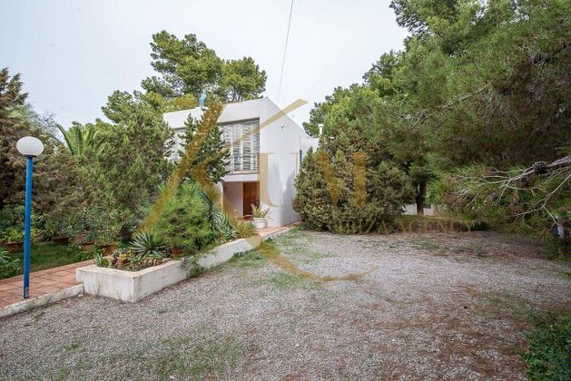 Foto 2 de Casa en venda a Cala Vedella - Cala Tarida - Cala Conta de 4 habitacions amb terrassa i piscina