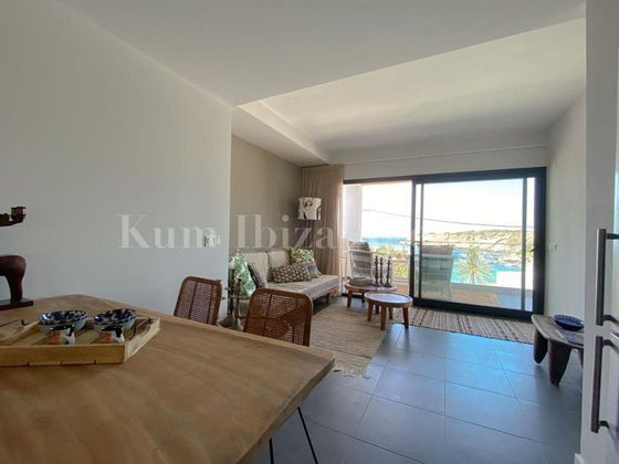Foto 2 de Piso en alquiler en Cala Vedella - Cala Tarida - Cala Conta de 1 habitación con terraza y aire acondicionado