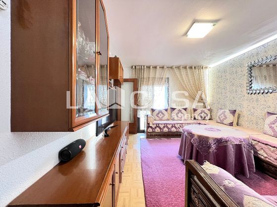 Foto 2 de Piso en venta en Artigas - Llefià de 3 habitaciones con aire acondicionado