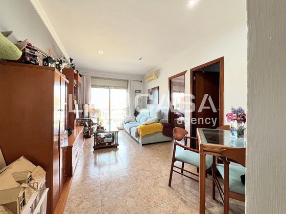 Foto 2 de Piso en venta en Artigas - Llefià de 3 habitaciones con balcón y aire acondicionado