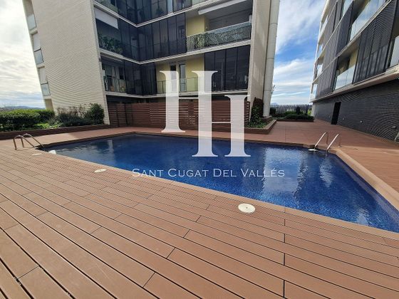 Foto 1 de Alquiler de piso en avenida De la Clota de 4 habitaciones con terraza y piscina