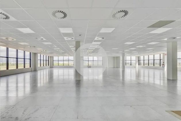 Foto 1 de Alquiler de oficina en Zona Industrial con aire acondicionado