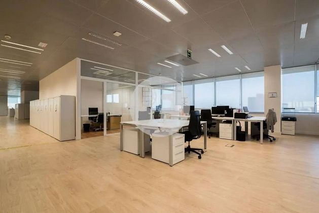 Foto 2 de Alquiler de oficina en Almeda - El Corte Inglés con aire acondicionado y ascensor