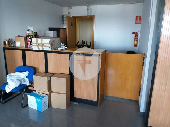 Foto 2 de Venta de oficina en Can Borrell - La Plana de Lledó con ascensor