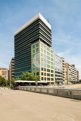 Foto 1 de Alquiler de oficina en El Besós i el Maresme con terraza