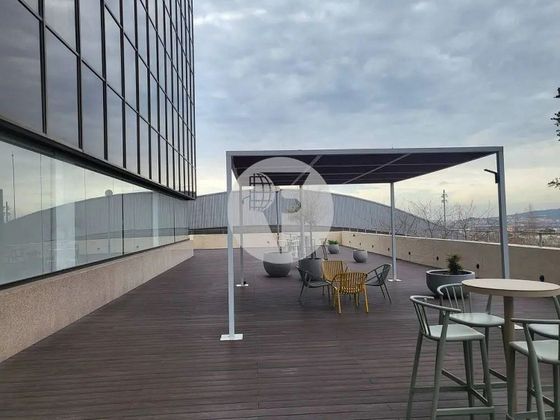 Foto 1 de Alquiler de oficina en Sant Joan Despí con terraza
