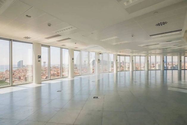 Foto 2 de Alquiler de oficina en La Barceloneta con aire acondicionado y ascensor