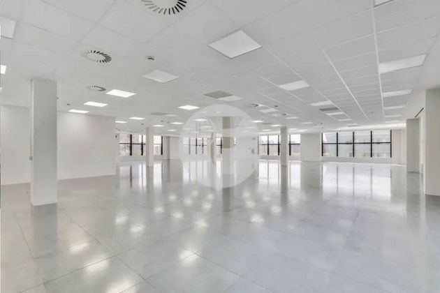 Foto 1 de Alquiler de oficina en Zona Industrial de 3146 m²