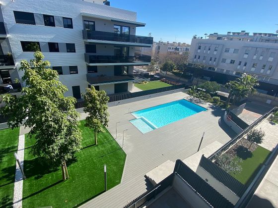 Foto 1 de Pis en venda a Vallpineda - Santa Bàrbara de 3 habitacions amb terrassa i piscina
