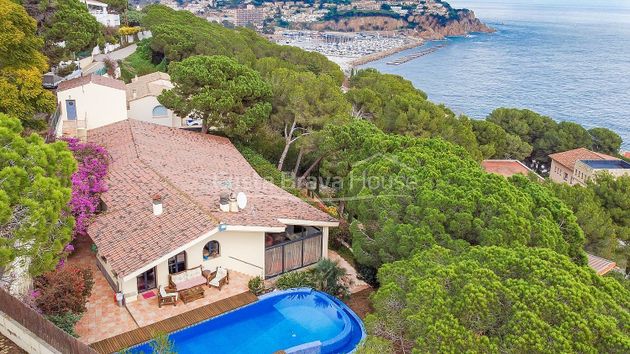 Foto 1 de Xalet en venda a Port Salvi - Puntabrava de 4 habitacions amb terrassa i piscina