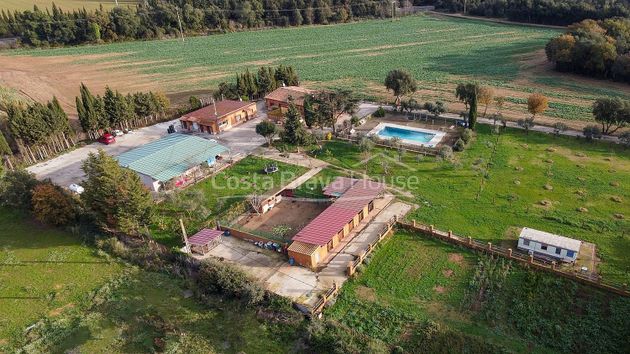 Foto 1 de Casa rural en venda a Forallac de 6 habitacions amb terrassa i piscina