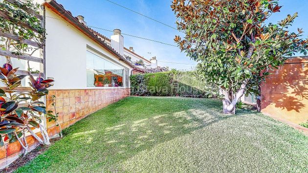 Foto 2 de Casa adossada en venda a La Fosca-Cala Margarida de 4 habitacions amb terrassa i garatge