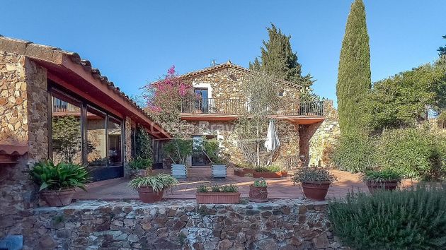 Foto 1 de Casa rural en venda a Mont-Ras de 2 habitacions amb terrassa i jardí