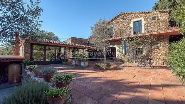 Foto 2 de Casa rural en venda a Mont-Ras de 2 habitacions amb terrassa i jardí