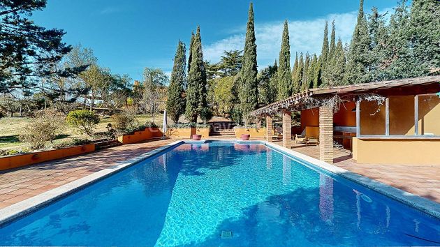 Foto 2 de Casa rural en venda a Cruïlles de 5 habitacions amb terrassa i piscina