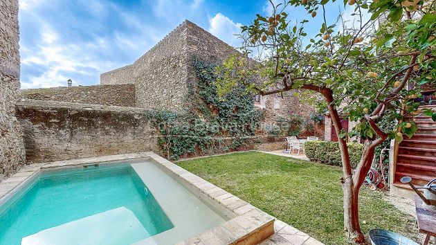 Foto 1 de Casa en venta en Gualta de 5 habitaciones con terraza y piscina