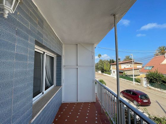 Foto 2 de Venta de piso en calle Isla Formentera de 3 habitaciones con terraza y garaje