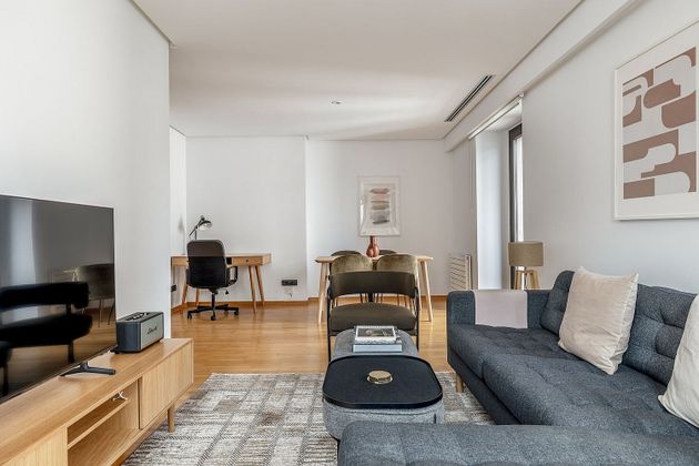Foto 2 de Alquiler de piso en Castilla de 2 habitaciones con terraza y muebles