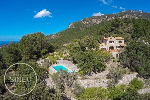 Foto 1 de Casa en venta en Estellencs de 4 habitaciones con terraza y piscina