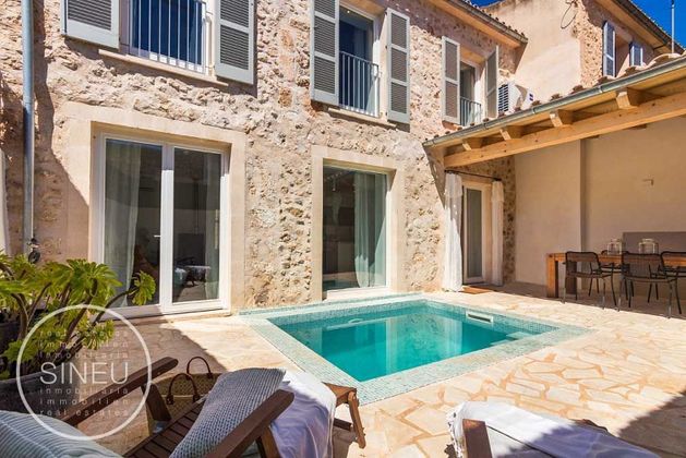 Foto 1 de Chalet en venta en Sineu de 2 habitaciones con terraza y piscina