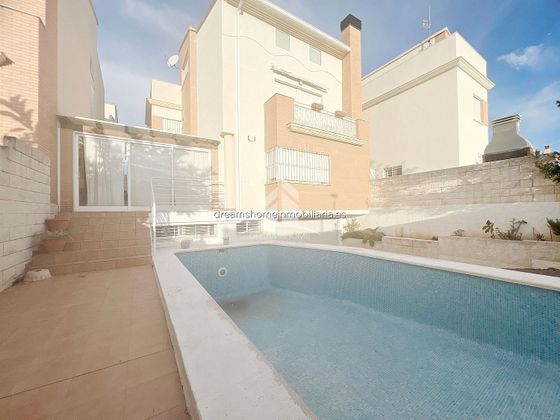 Foto 2 de Venta de chalet en Urbanizaciones- Santa Ana- Las Estrellas de 6 habitaciones con terraza y piscina
