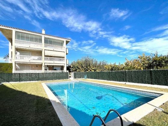 Foto 2 de Pis en lloguer a calle Gòtic de 1 habitació amb terrassa i piscina