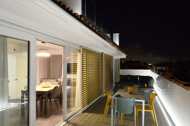 Foto 2 de Alquiler de ático en calle De Pau Casals de 2 habitaciones con terraza y garaje
