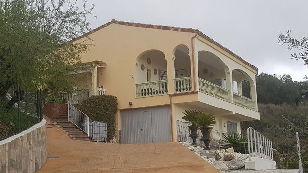 Foto 1 de Casa en venda a calle Los Naranjos de 3 habitacions amb terrassa i piscina