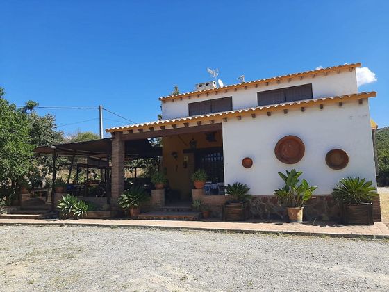 Foto 2 de Casa rural en venda a Alegría de la Huerta- Jardín de Málaga de 4 habitacions amb jardí