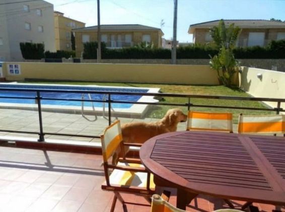 Foto 1 de Piso en venta en Miami Platja - Miami Playa de 2 habitaciones con terraza y piscina