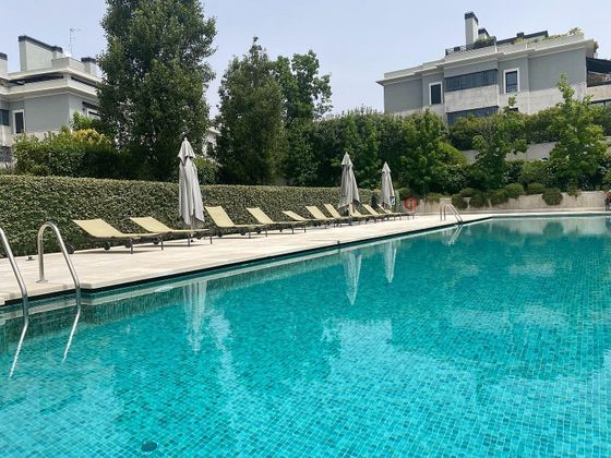 Foto 2 de Pis en venda a Aravaca de 5 habitacions amb terrassa i piscina