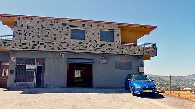 Foto 1 de Chalet en venta en avenida Do Aeroporto de 3 habitaciones con terraza y garaje