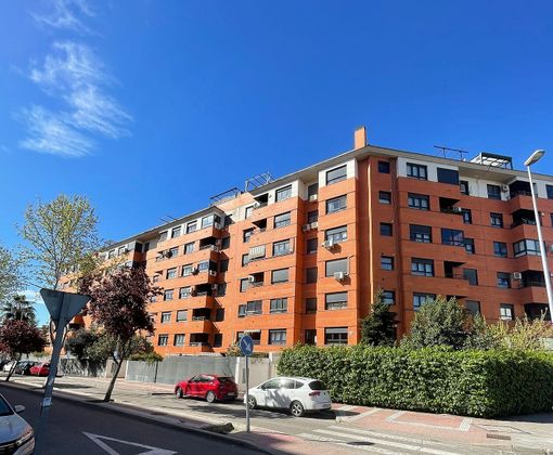 Foto 1 de Piso en venta en calle Gran Canaria de 3 habitaciones con terraza y piscina