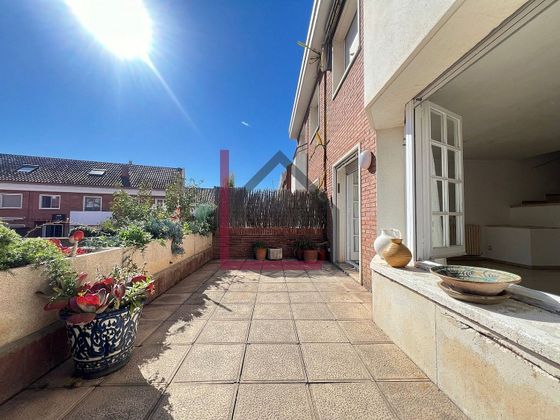 Foto 2 de Venta de casa en Ciutat Diagonal - La Miranda - La Mallola de 8 habitaciones con terraza y piscina