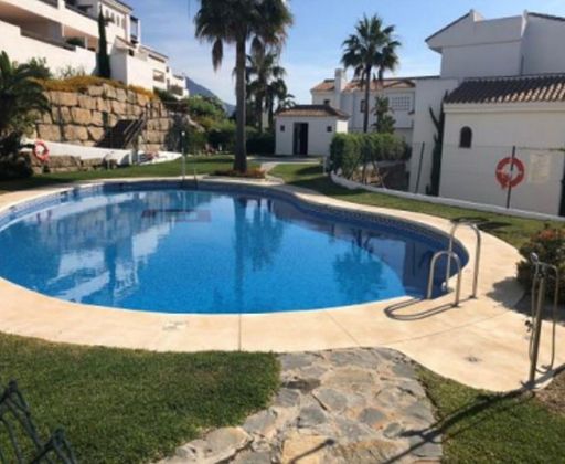 Foto 2 de Pis en venda a urbanización Resid Mirabella de 2 habitacions amb terrassa i piscina