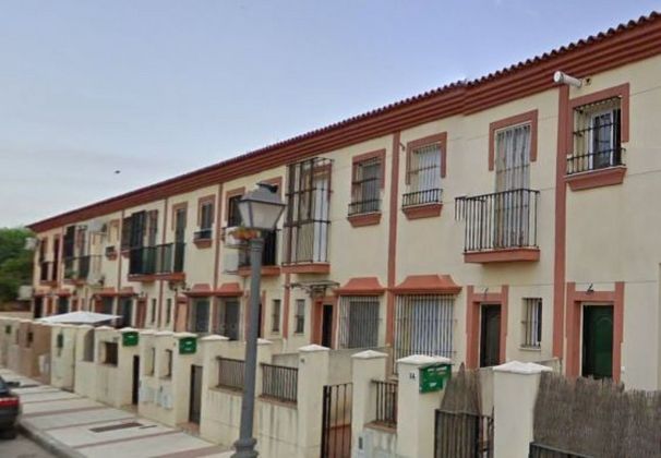 Foto 1 de Casa en venda a calle Concejal Fco Blandonaral de 3 habitacions i 151 m²