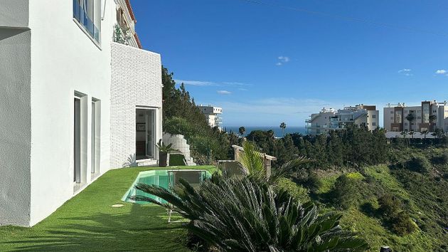 Foto 1 de Casa en venda a avenida Del Higuerón de 4 habitacions amb terrassa i piscina