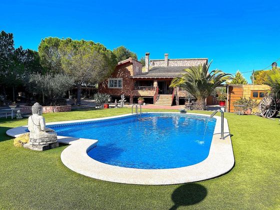 Foto 1 de Casa rural en venda a El Romeral de 5 habitacions amb terrassa i piscina